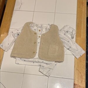 Petite Maison Kids Cream and White Matching Set